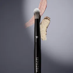 SEPHORA COLLECTION PRO Crease Brush #19