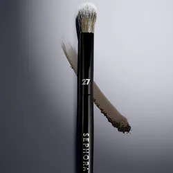 SEPHORA COLLECTION PRO Crease Brush #27