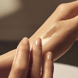 La Mer The Resurfacing Treatment for Clarifying and Smoothing