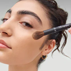 SEPHORA COLLECTION Essential Brush - 05 Highlighter