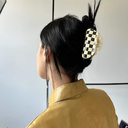 Chunks Medium Checker Hair Claw Clip in Clear