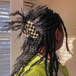 Chunks Medium Checker Hair Claw Clip in Black + White