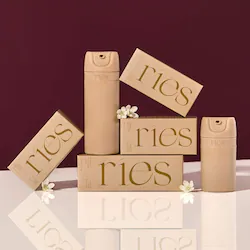 RIES The Essential Refillable Travel Container Set in Sand