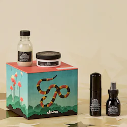 Davines Elegant Tropic Forest OI Gift Set for Softness and Shine