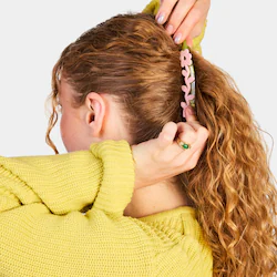 Chunks Medium Banana Hair Clip in Sweet Pea